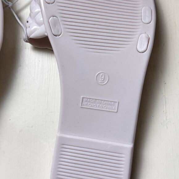 Old Navy Women’s Quilted Jelly Slide Sandals Calla Lily NWT Sz 9 - Picture 3 of 6